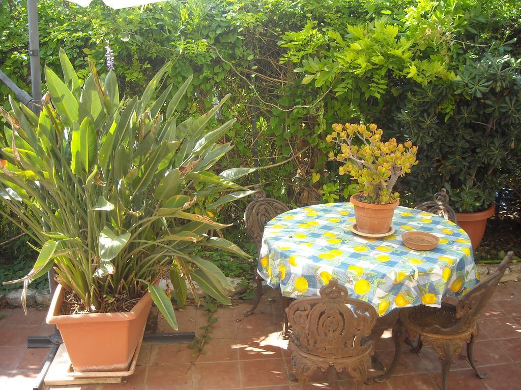 Apartment In A Villa A Mondello Ruang foto
