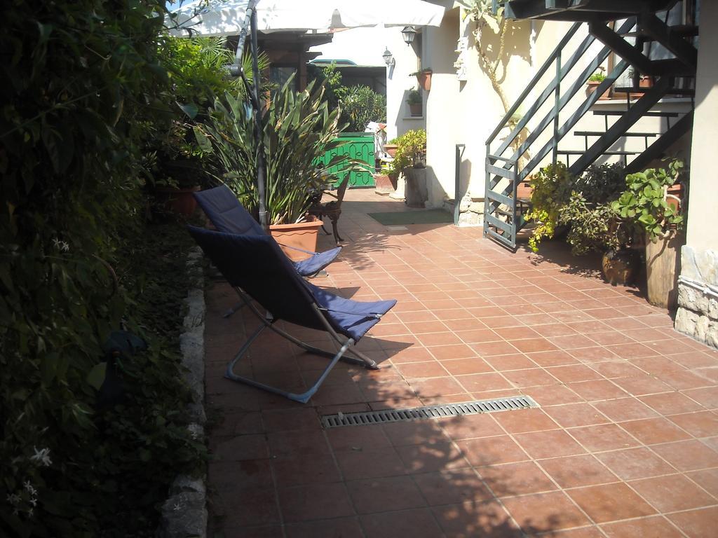 Apartment In A Villa A Mondello Ruang foto