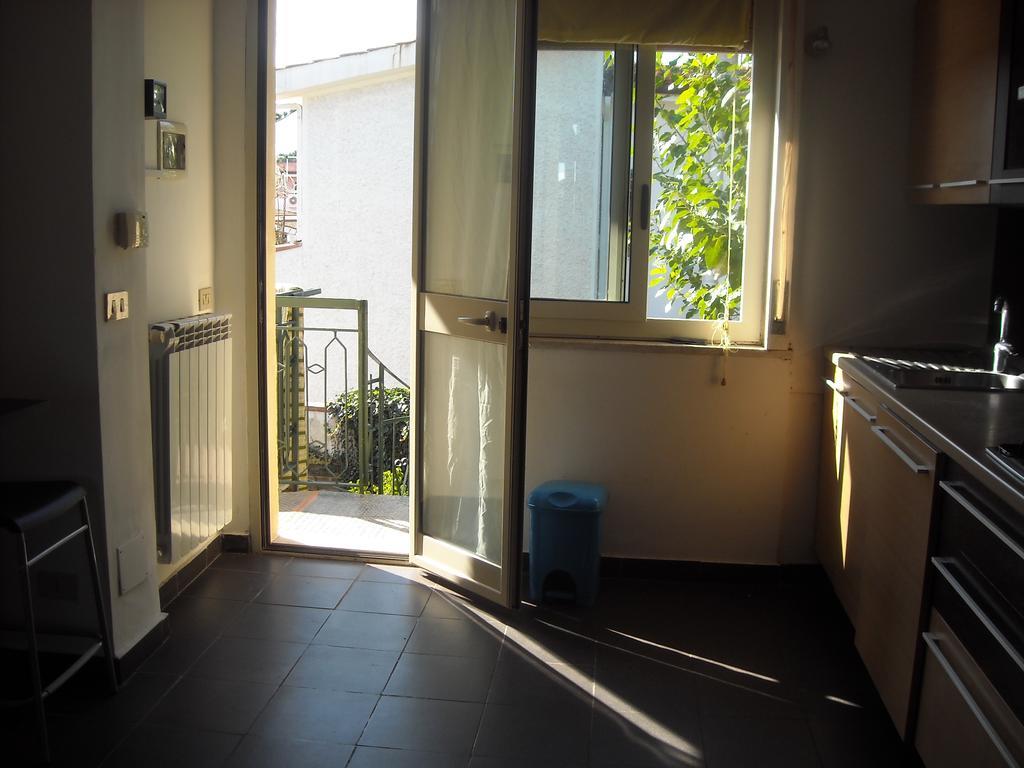 Apartment In A Villa A Mondello Bagian luar foto