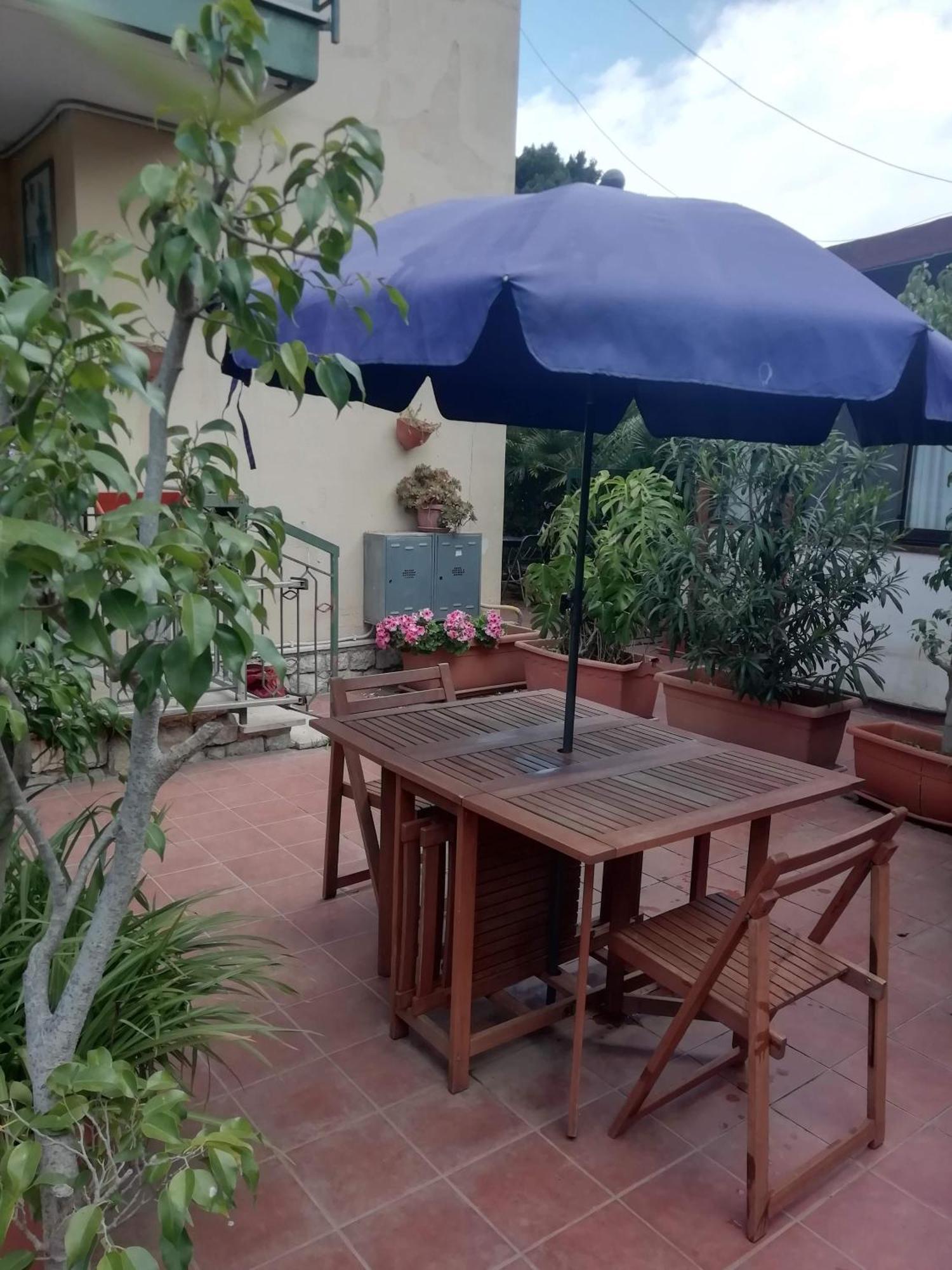 Apartment In A Villa A Mondello Bagian luar foto