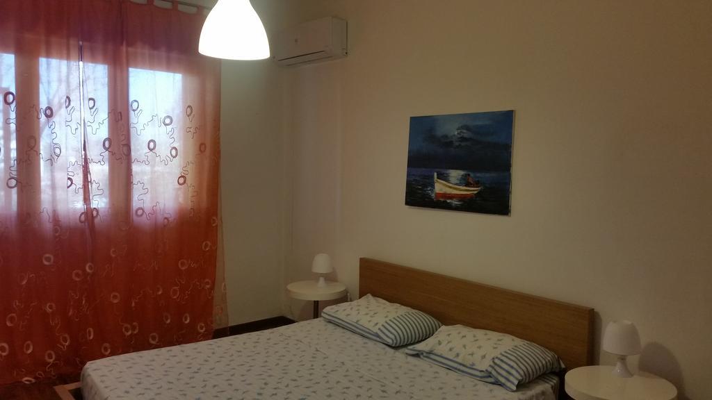 Apartment In A Villa A Mondello Bagian luar foto